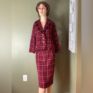 Wendy Williams Plaid Red Pink and Black Women's Skirt Set size 4/ xs like new